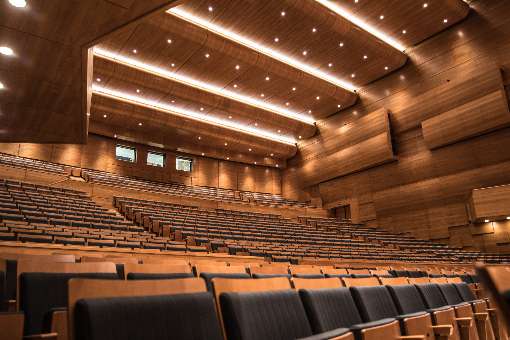 Images 1 to 3: The Macedonian Philharmonic Hall in Skopje offers a very special look and unique acoustics thanks to the best veneer. Photos: IFN/JAF